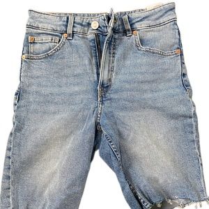 H&M Cutoff Denim Shorts, Size 4 US, Blue Denim